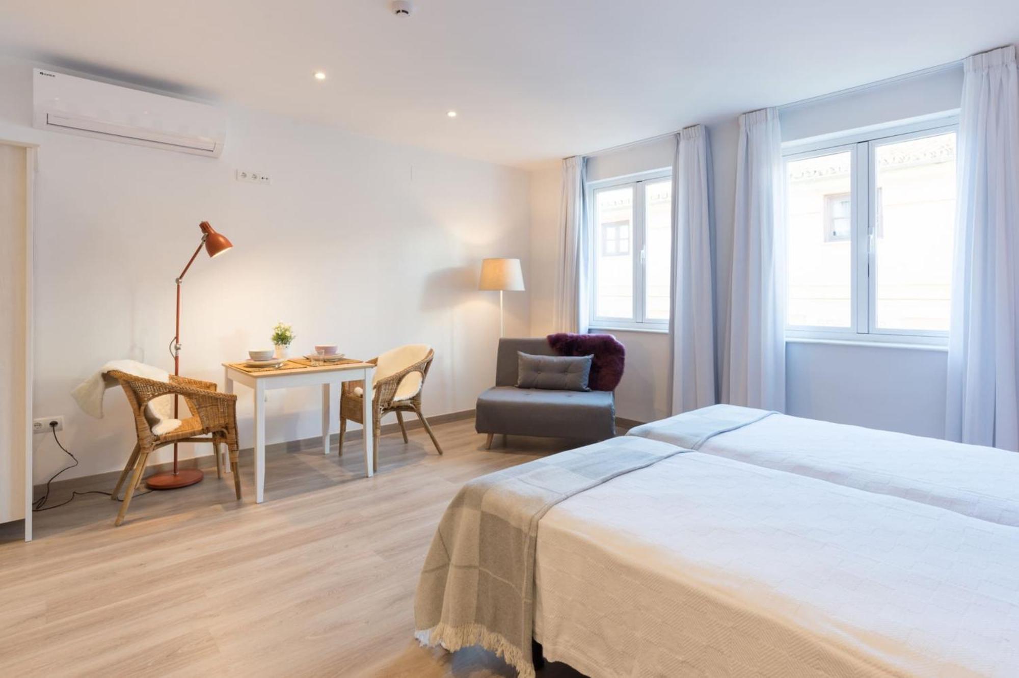 Sharingco Atarazanas Premium Apartment Malaga Luaran gambar