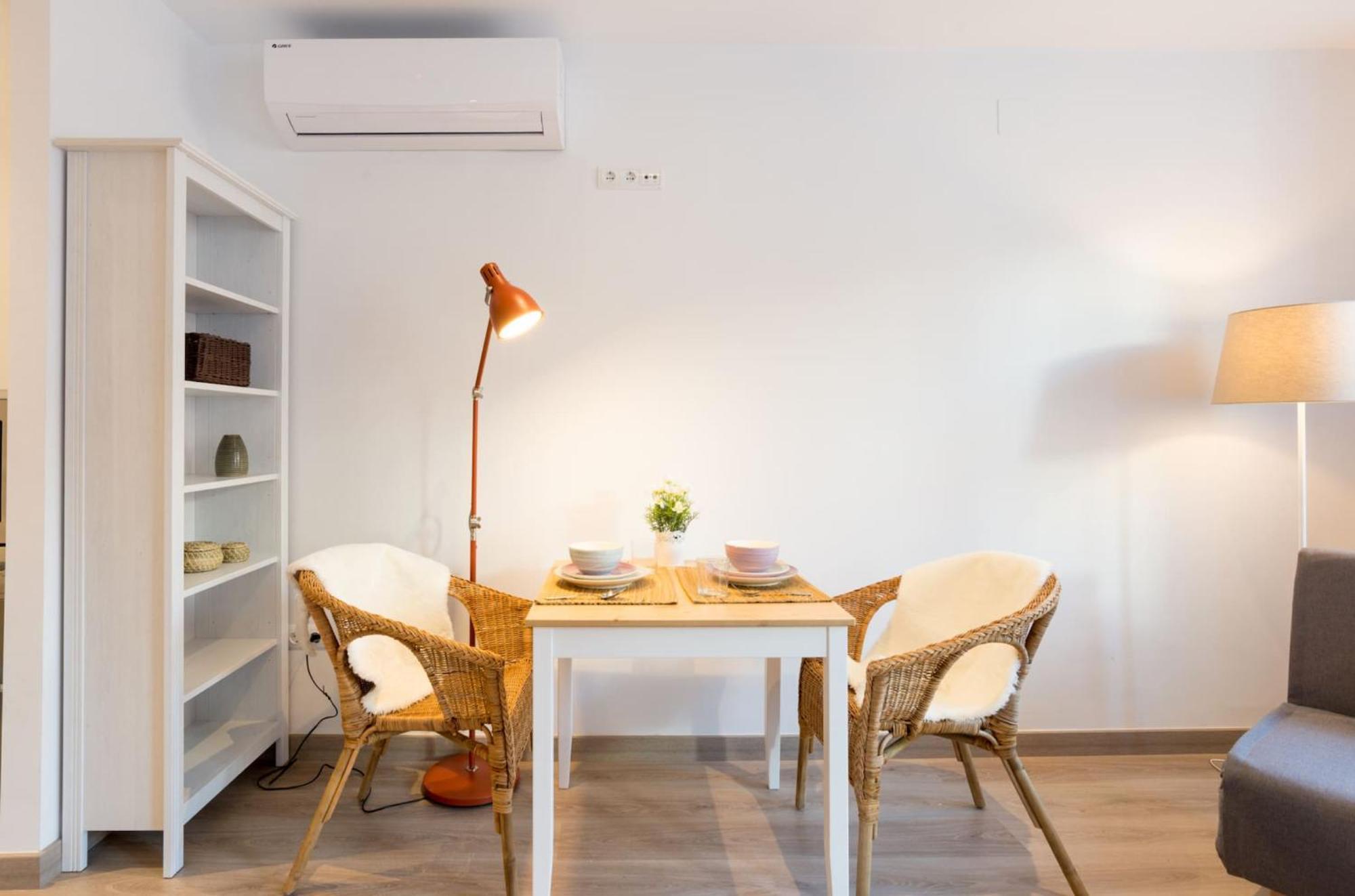 Sharingco Atarazanas Premium Apartment Malaga Luaran gambar