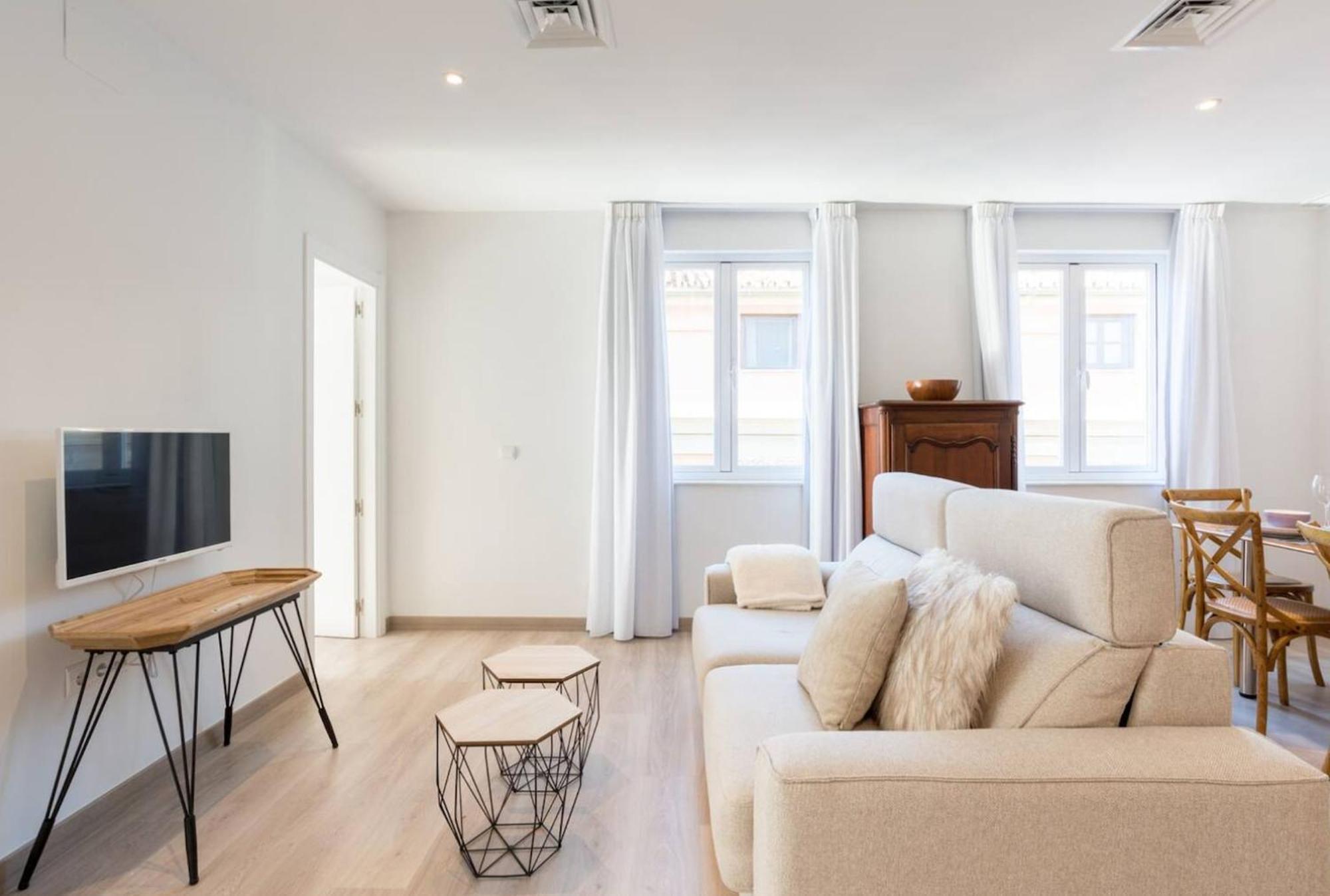 Sharingco Atarazanas Premium Apartment Malaga Luaran gambar