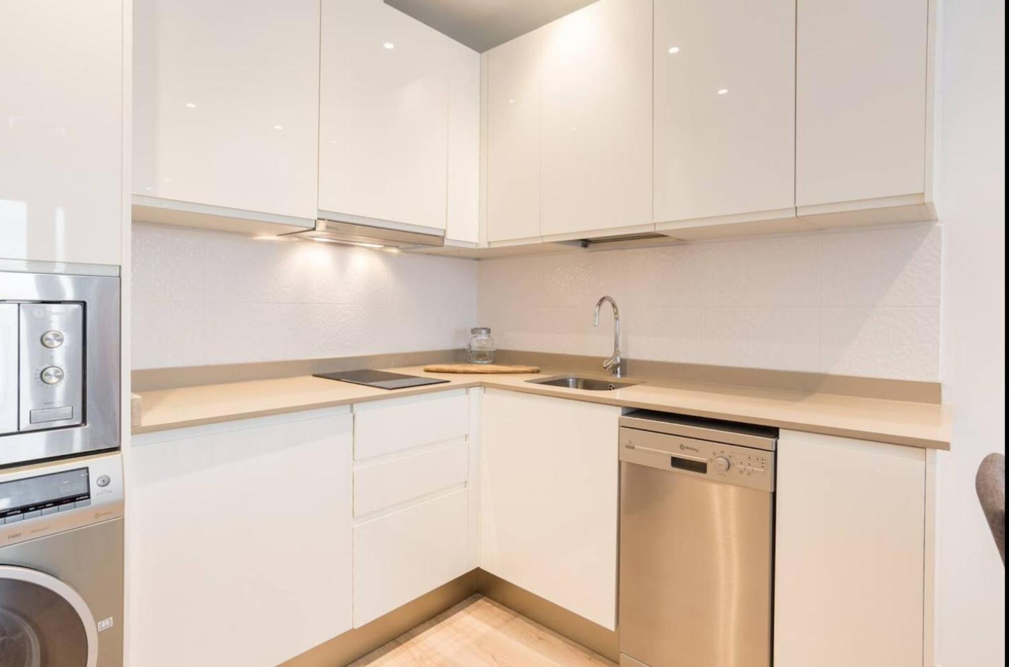 Sharingco Atarazanas Premium Apartment Malaga Luaran gambar