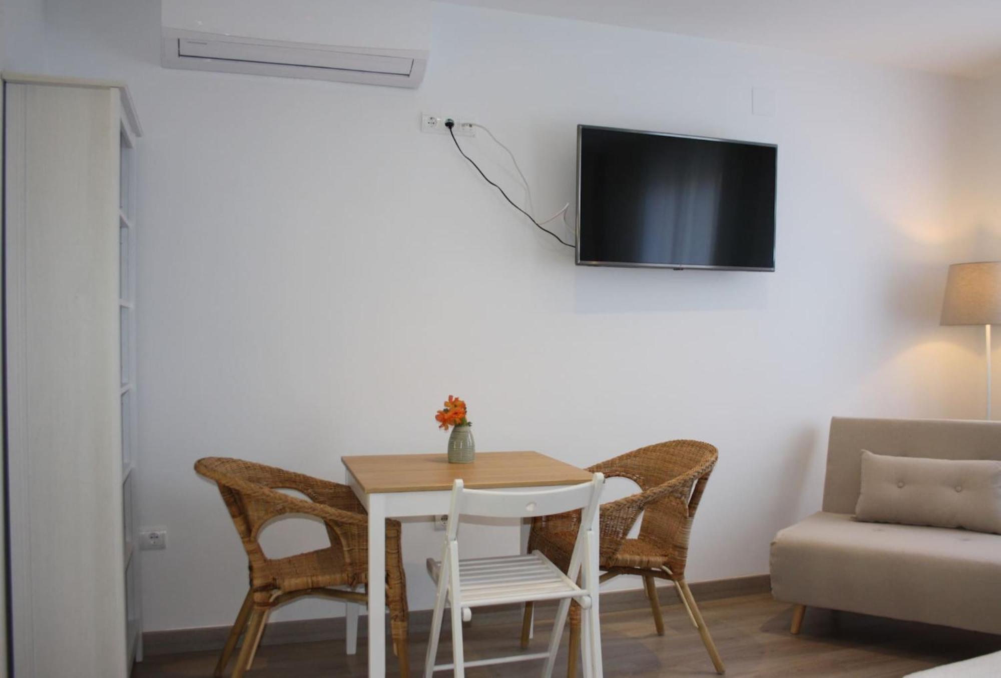 Sharingco Atarazanas Premium Apartment Malaga Luaran gambar