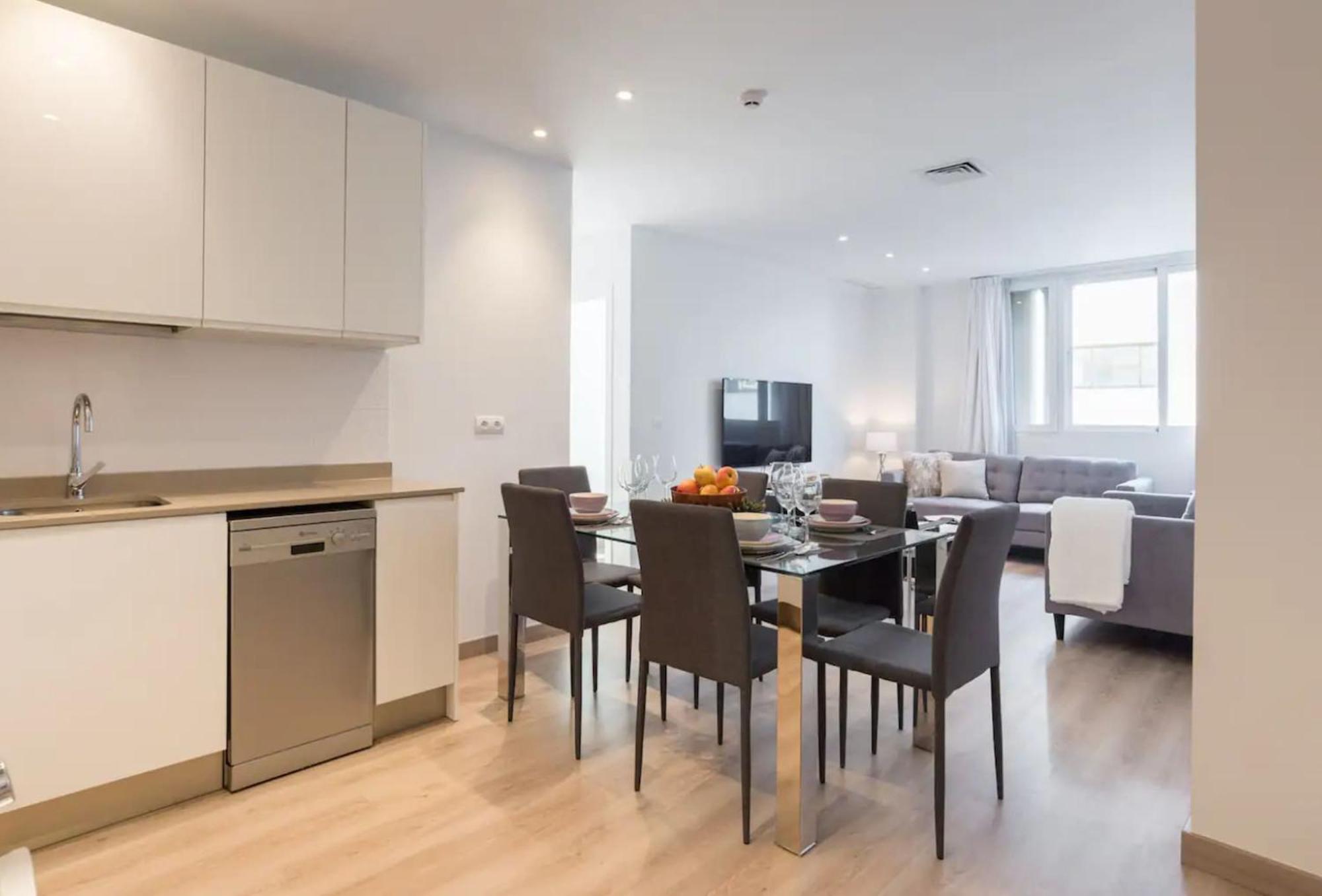 Sharingco Atarazanas Premium Apartment Malaga Luaran gambar