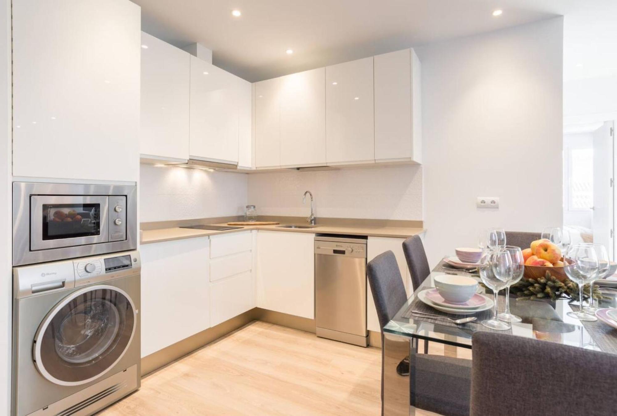 Sharingco Atarazanas Premium Apartment Malaga Luaran gambar